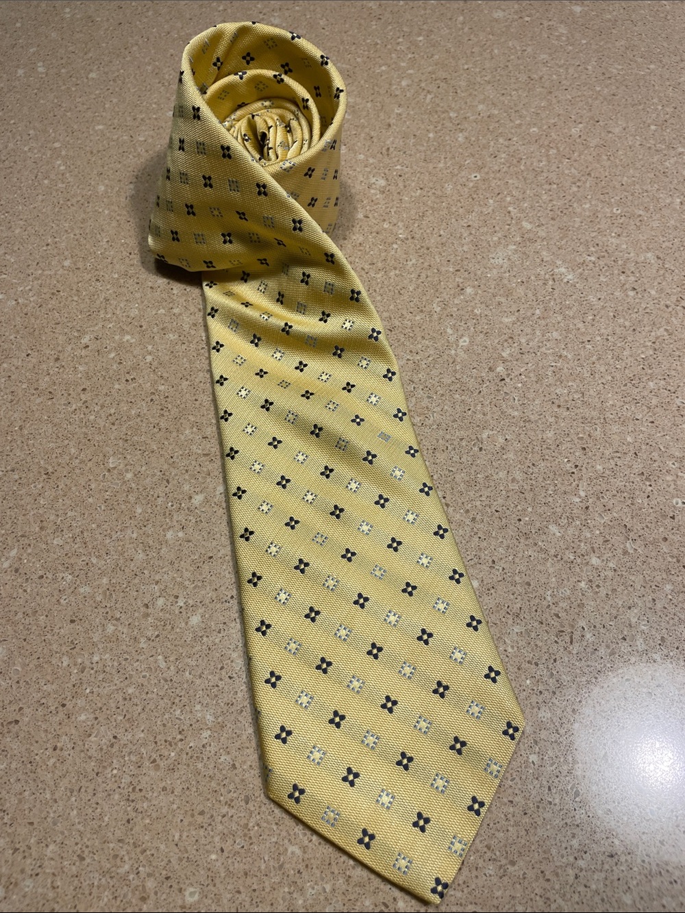 Hart Schaffner Marx Yellow Tie with Black and Yellow Motif